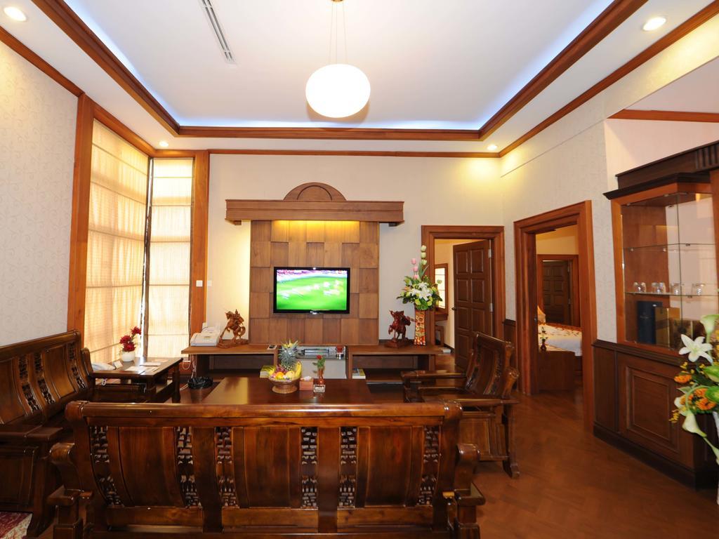 The Golden Lake Hotel Naypyidaw Exterior foto