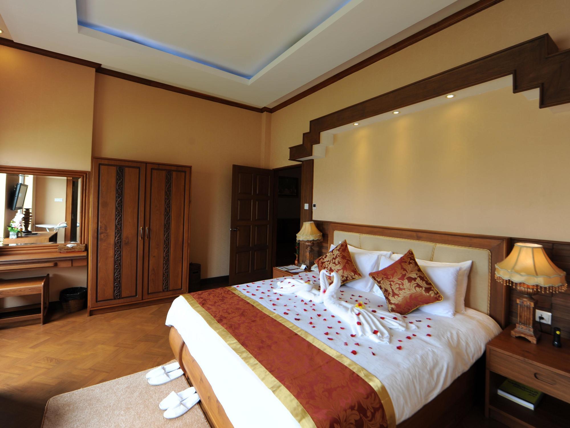 The Golden Lake Hotel Naypyidaw Exterior foto